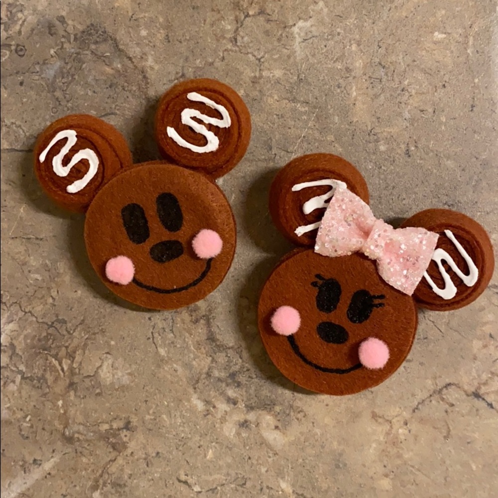 Mickey Minnie Gingerbread head pins